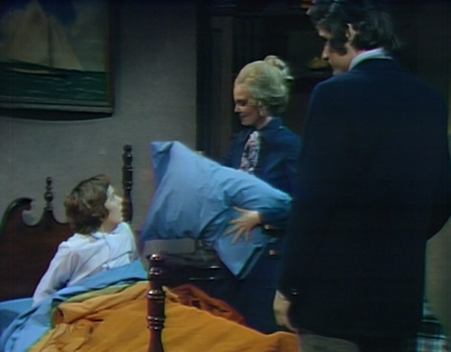 992-dark-shadows-daniel-alexis-quentin-pillow