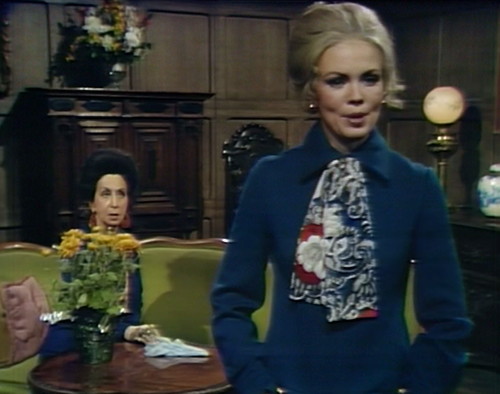 992-dark-shadows-hannah-alexis-handkerchief