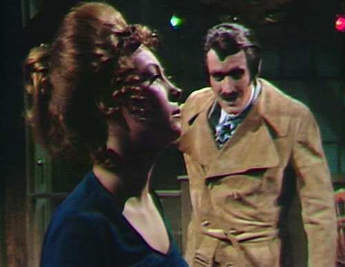 997-dark-shadows-buffie-yaeger-door