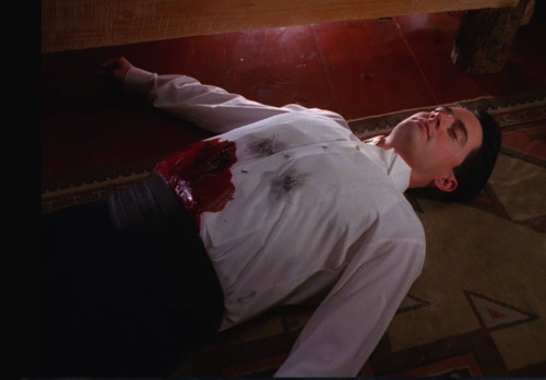 999-twin-peaks-cooper-shot