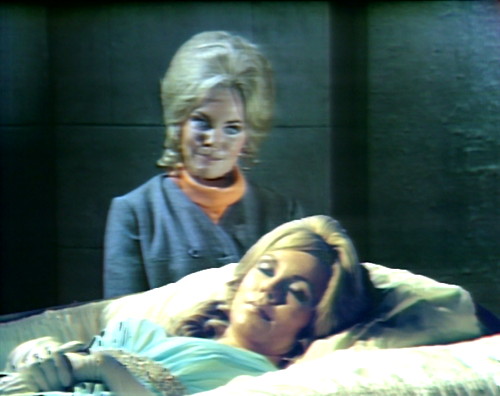 1001-dark-shadows-alexis-angelique-coffin