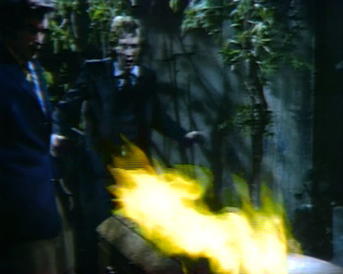 1001-dark-shadows-quentin-cyrus-fire-coffin