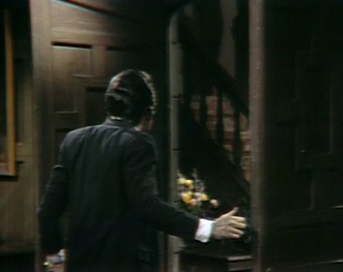 1001-dark-shadows-yaeger-editing