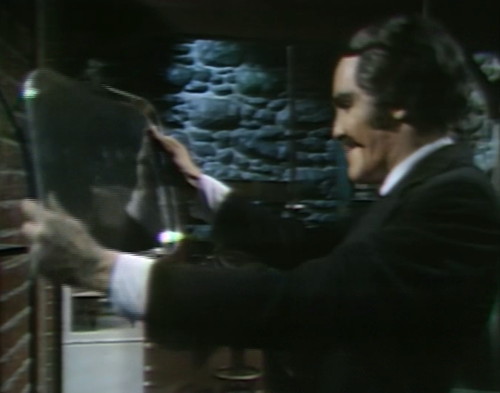 1002-dark-shadows-yaeger-tray